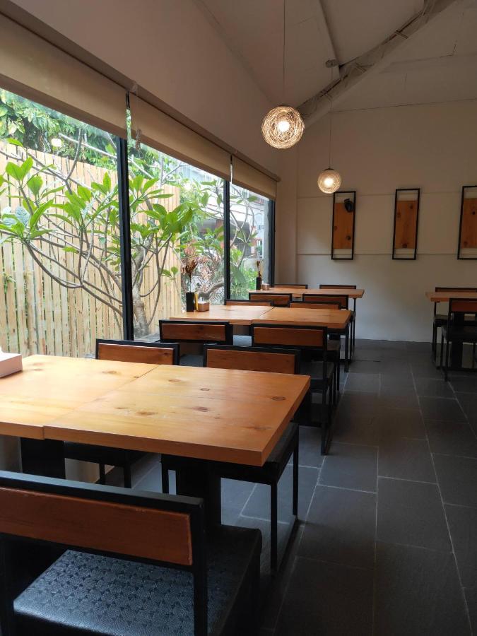 Roppongi Motel Pingtung Exteriör bild